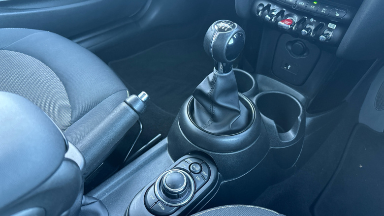 MINI Hatchback 1.5 Cooper Classic Premium 3dr Petrol Hatchback